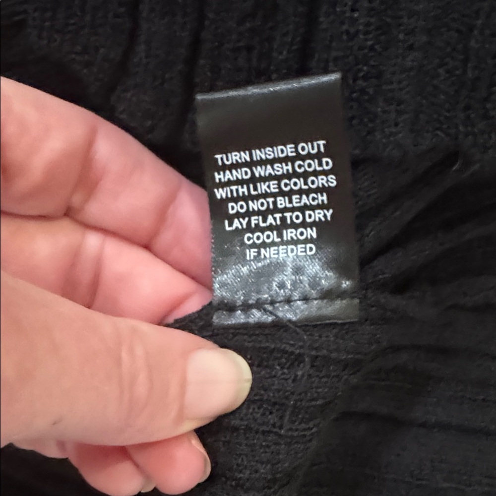 Black Ribbed Button-Up Cardigan - Picture 6 of 8